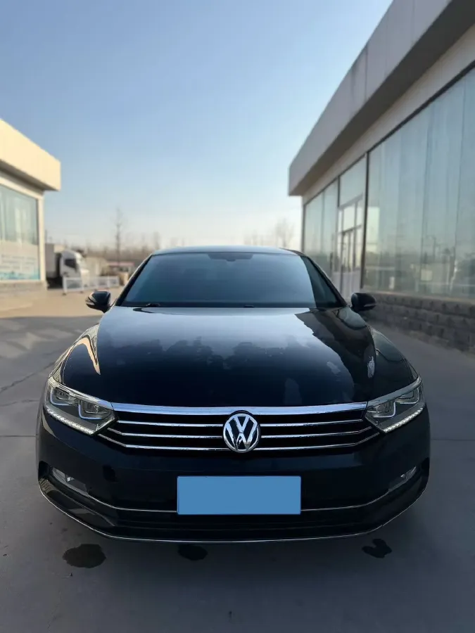 2019 Volkswagen Magotan 2.0T 186HP L4 7DCT,autocango,china used car exporter,china ev exporter,chinese used car exporter,chinese used ev exporter