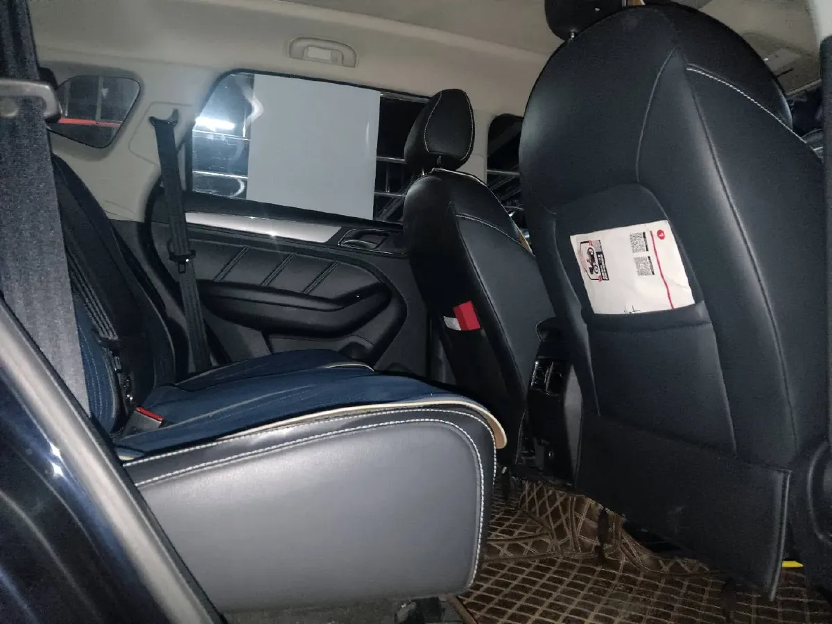 2019 Roewe i6 1.5T 169HP L4 7DCT,autocango,china used car exporter,china ev exporter,chinese used car exporter,chinese used ev exporter