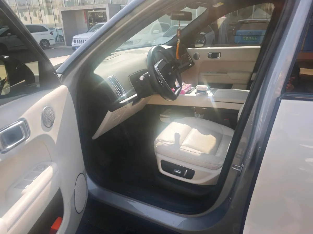 2023 Li L8 Range Extended 154HP REEV 40.9KWH,autocango,china used car exporter,china ev exporter,chinese used car exporter,chinese used ev exporter