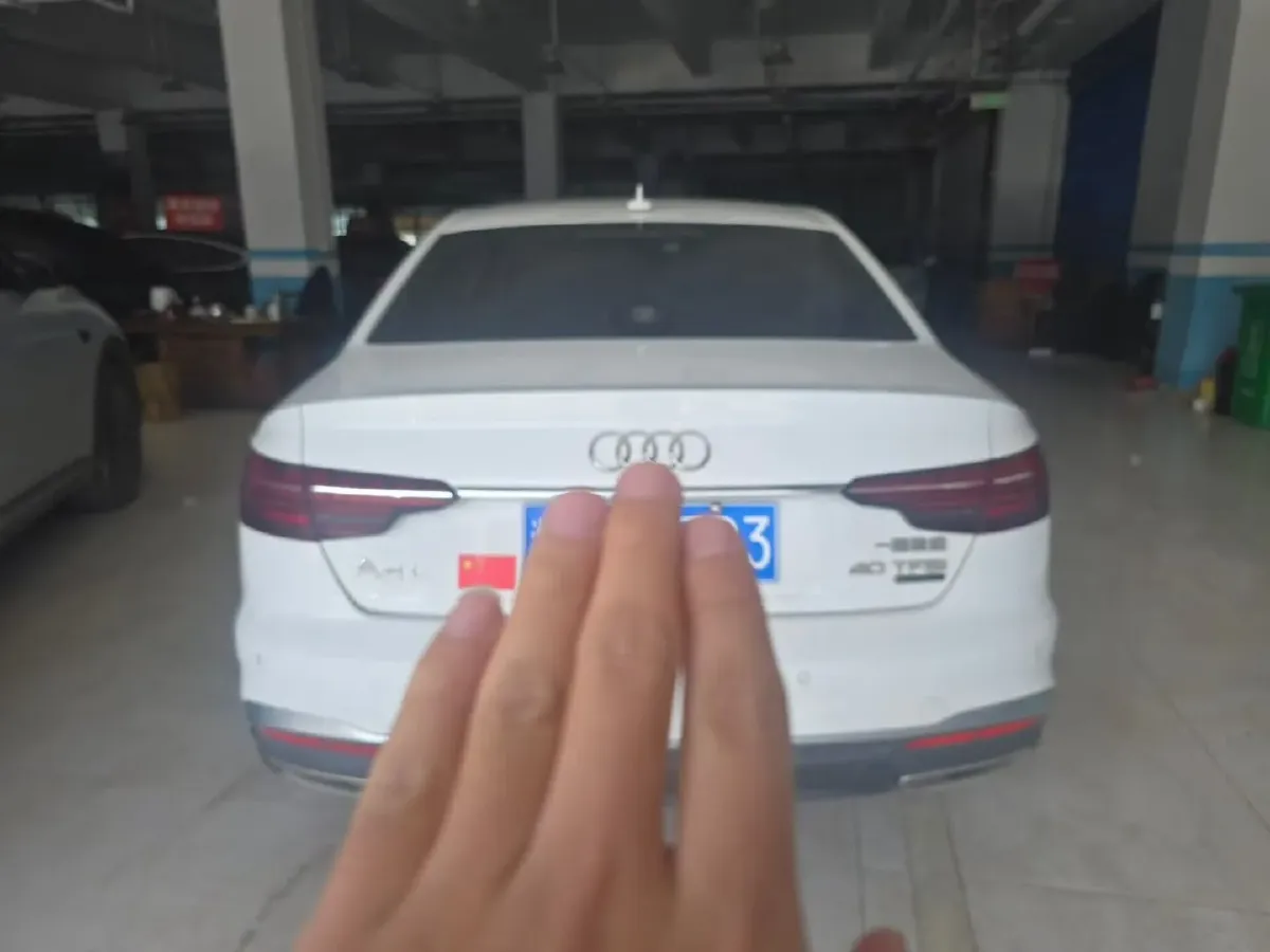 2020 Audi A4L 2.0T 190HP L4 7DCT,autocango,china used car exporter,china ev exporter,chinese used car exporter,chinese used ev exporter