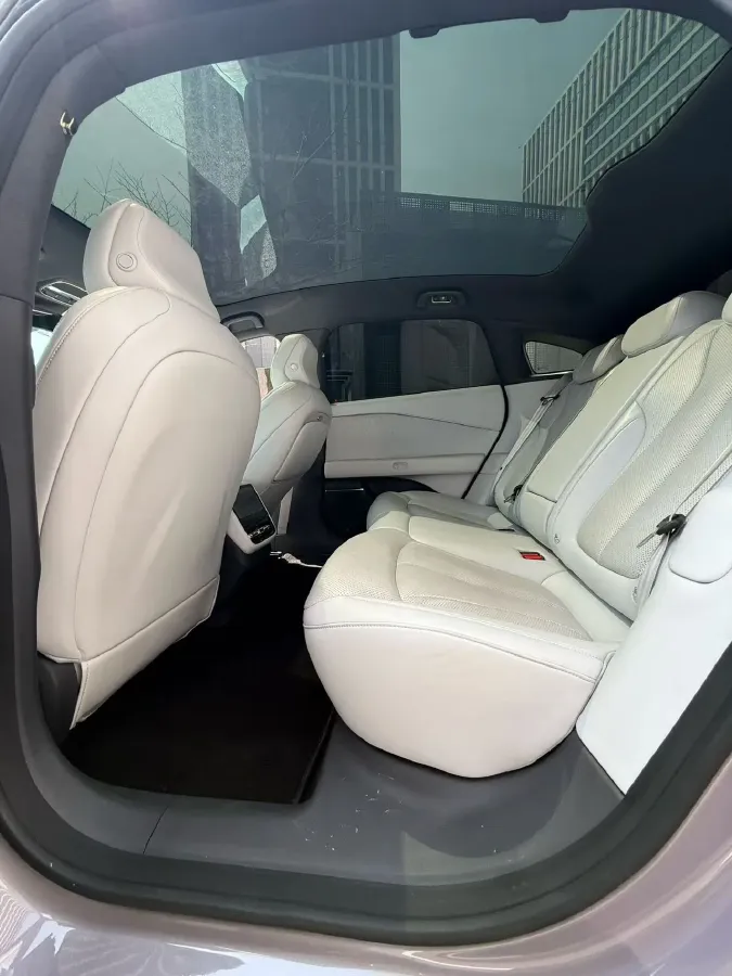 2024 Xpeng P7+ BEV 60.7KWH,autocango,china used car exporter,china ev exporter,chinese used car exporter,chinese used ev exporter