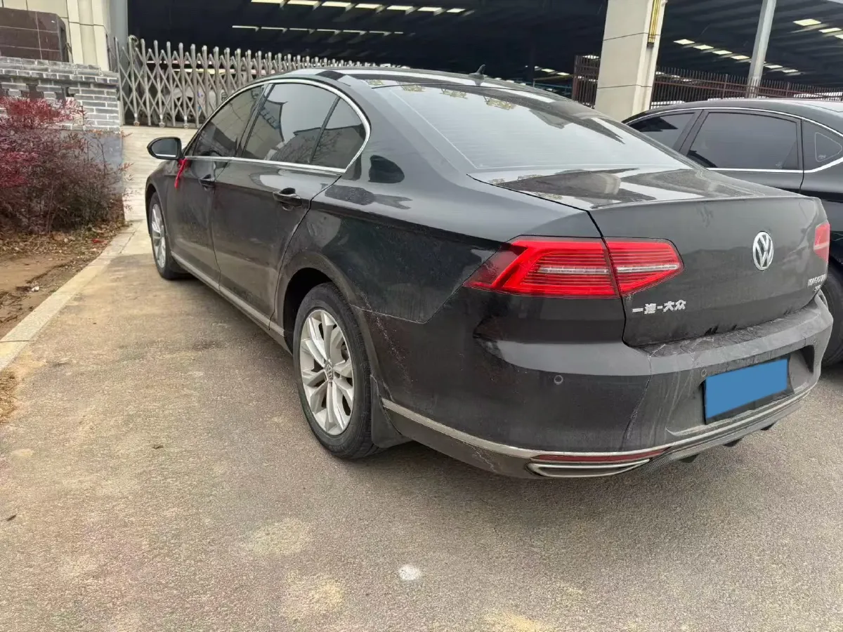2019 Volkswagen Magotan 2.0T 186HP L4 7DCT,autocango,china used car exporter,china ev exporter,chinese used car exporter,chinese used ev exporter