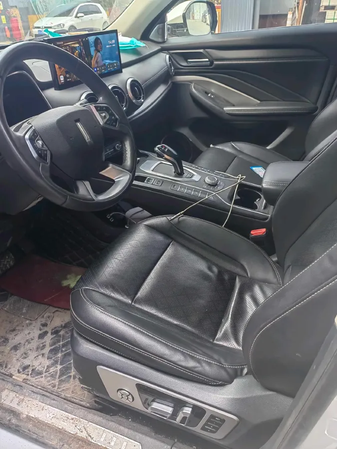 2021 WEY VV6 2.0T 227HP L4 7DCT,autocango,china used car exporter,china ev exporter,chinese used car exporter,chinese used ev exporter