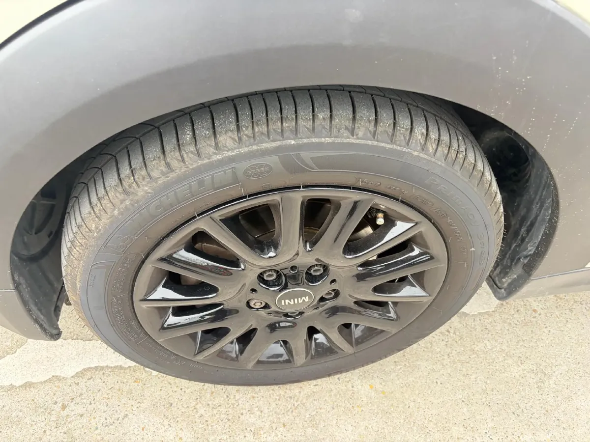 2016 MINI MINI 1.5T 136HP L3 6AT,autocango,china used car exporter,china ev exporter,chinese used car exporter,chinese used ev exporter