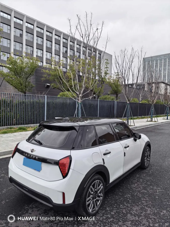 2025 MINI MINI 1.5T 156HP L3 7DCT,autocango,china used car exporter,china ev exporter,chinese used car exporter,chinese used ev exporter