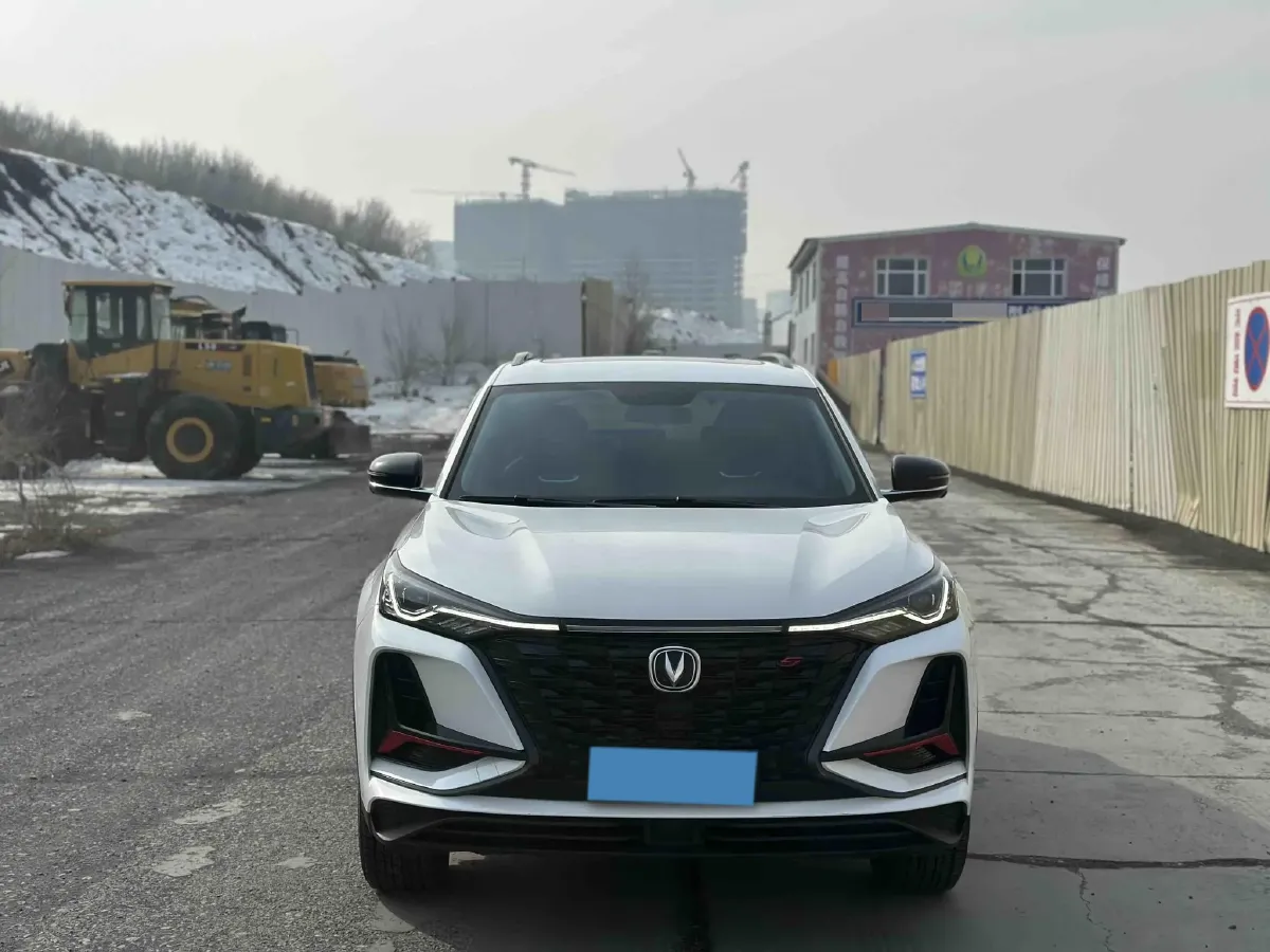2022 ChangAn CS75 Plus 2.0T 233HP L4 8AT,autocango,china used car exporter,china ev exporter,chinese used car exporter,chinese used ev exporter