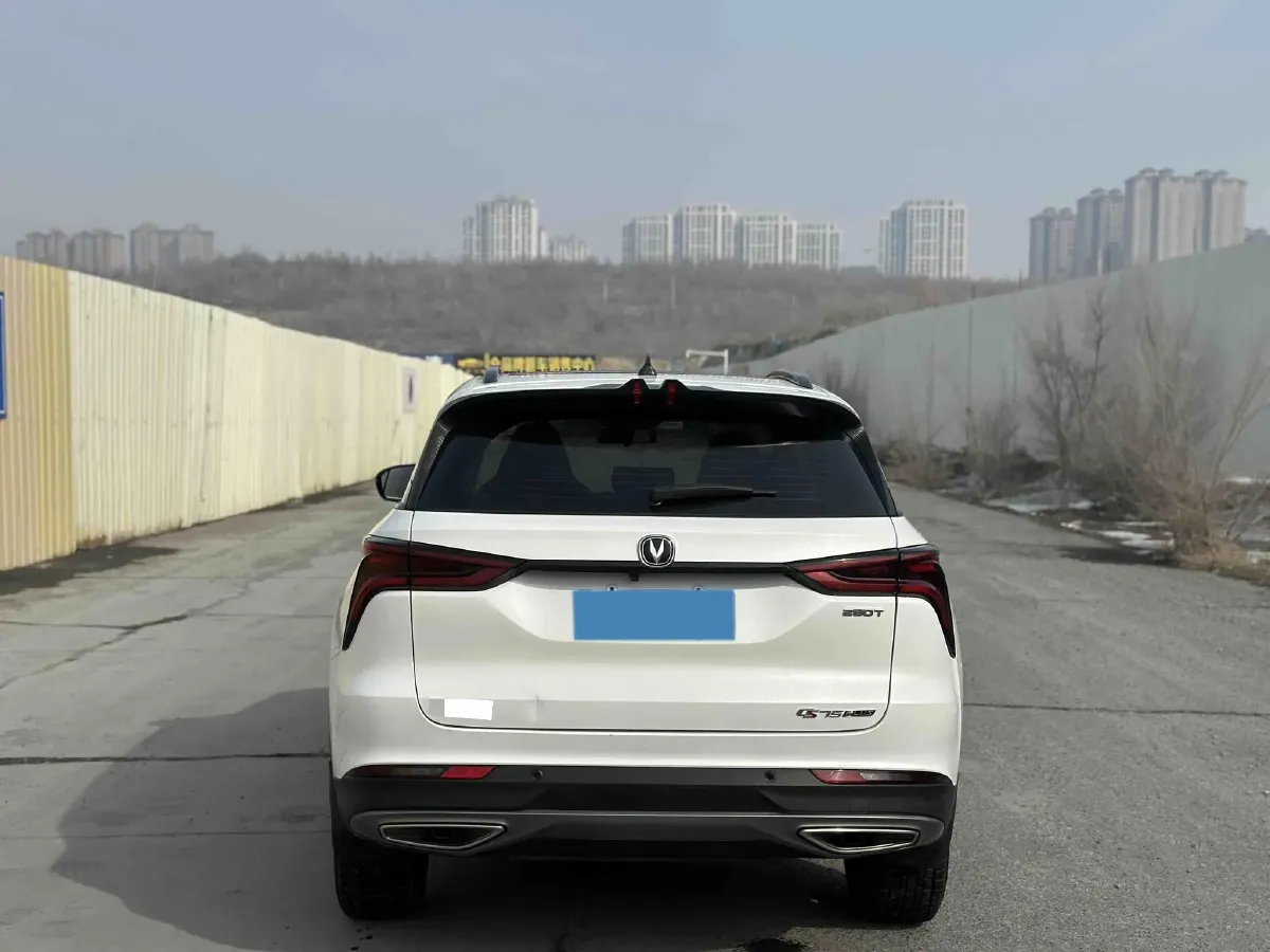 2022 ChangAn CS75 Plus 2.0T 233HP L4 8AT,autocango,china used car exporter,china ev exporter,chinese used car exporter,chinese used ev exporter