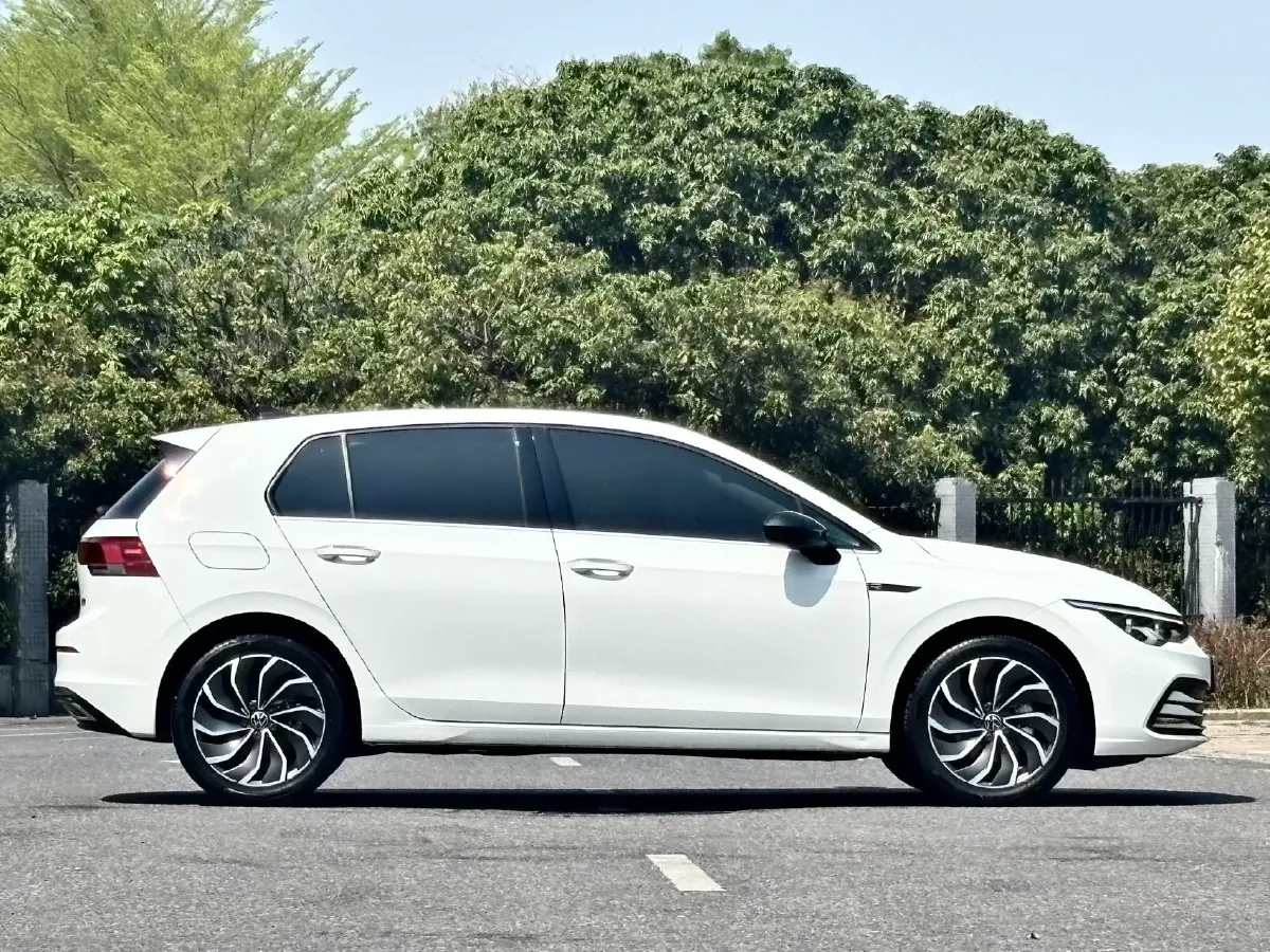 2023 Volkswagen Golf 1.4T 150HP L4 7DCT,autocango,china used car exporter,china ev exporter,chinese used car exporter,chinese used ev exporter