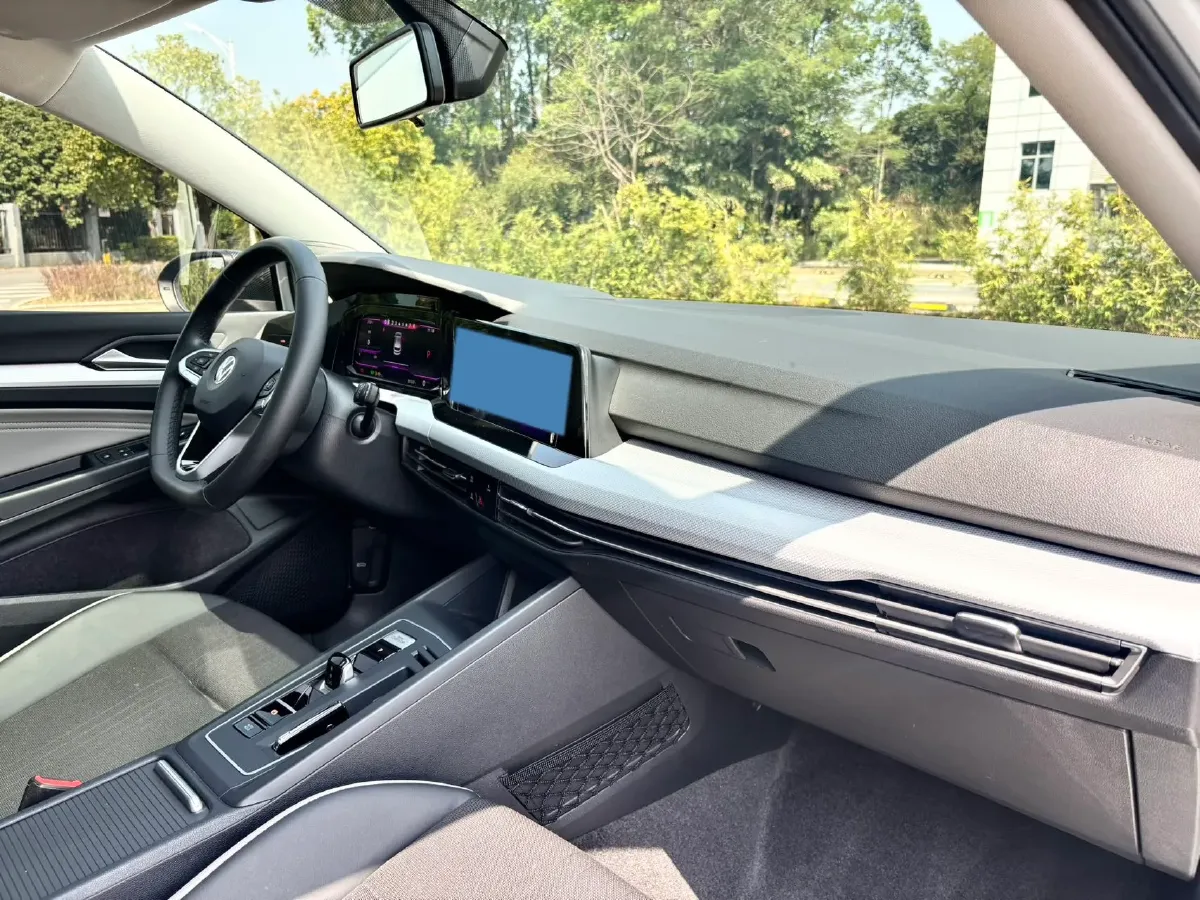 2023 Volkswagen Golf 1.4T 150HP L4 7DCT,autocango,china used car exporter,china ev exporter,chinese used car exporter,chinese used ev exporter