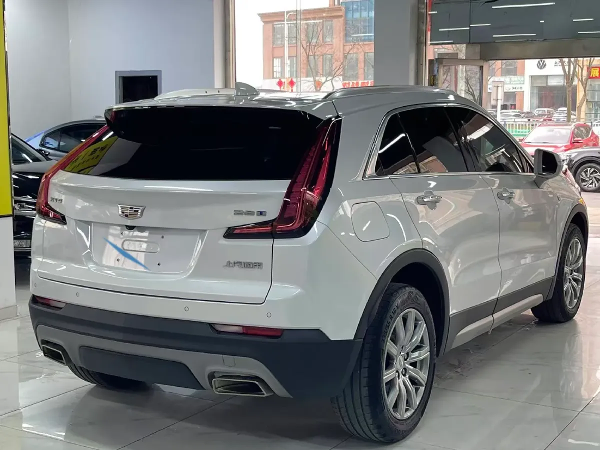 2022 Cadillac XT4 2.0T 237HP L4 9AT,autocango,china used car exporter,china ev exporter,chinese used car exporter,chinese used ev exporter