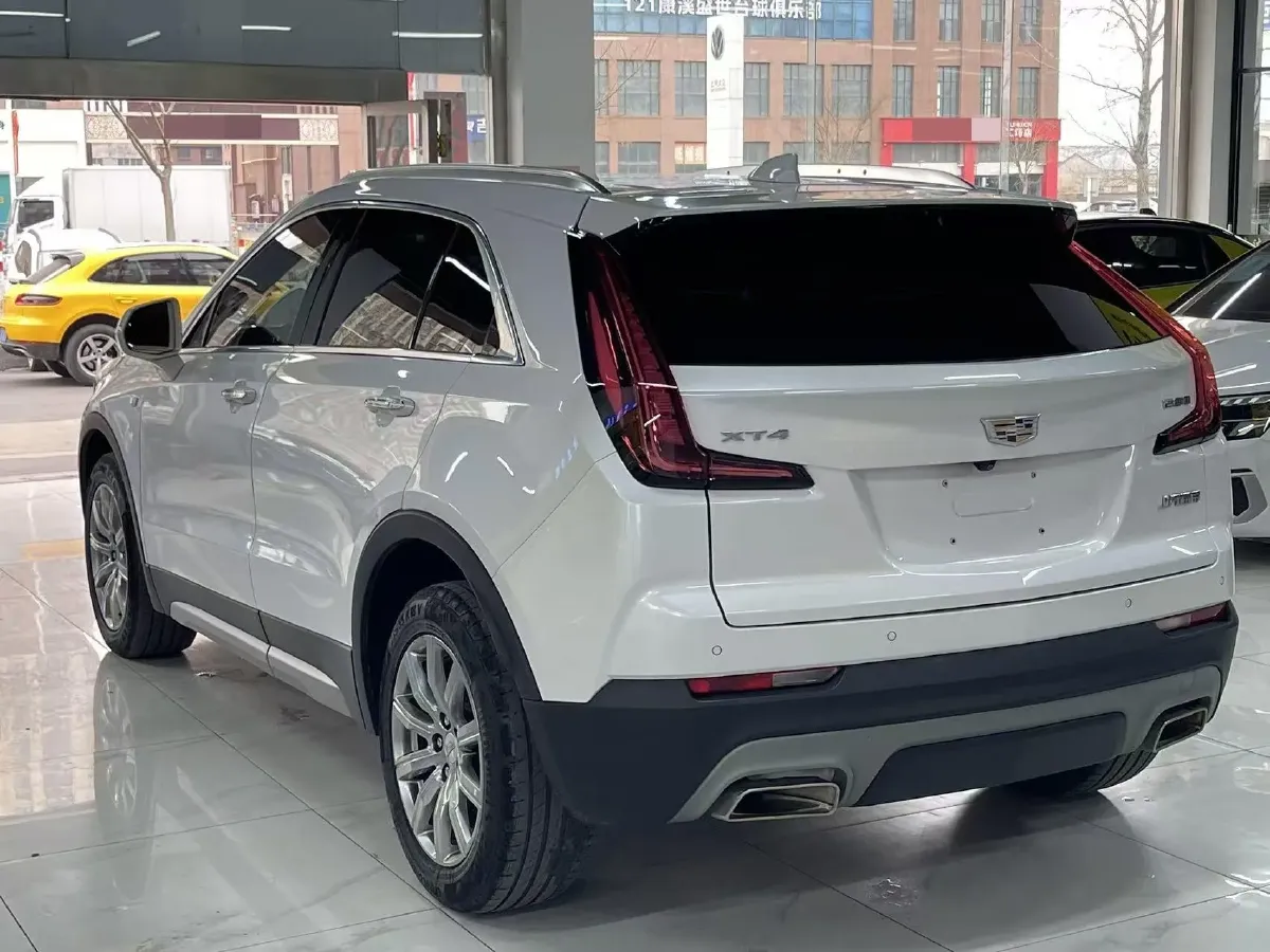 2022 Cadillac XT4 2.0T 237HP L4 9AT,autocango,china used car exporter,china ev exporter,chinese used car exporter,chinese used ev exporter