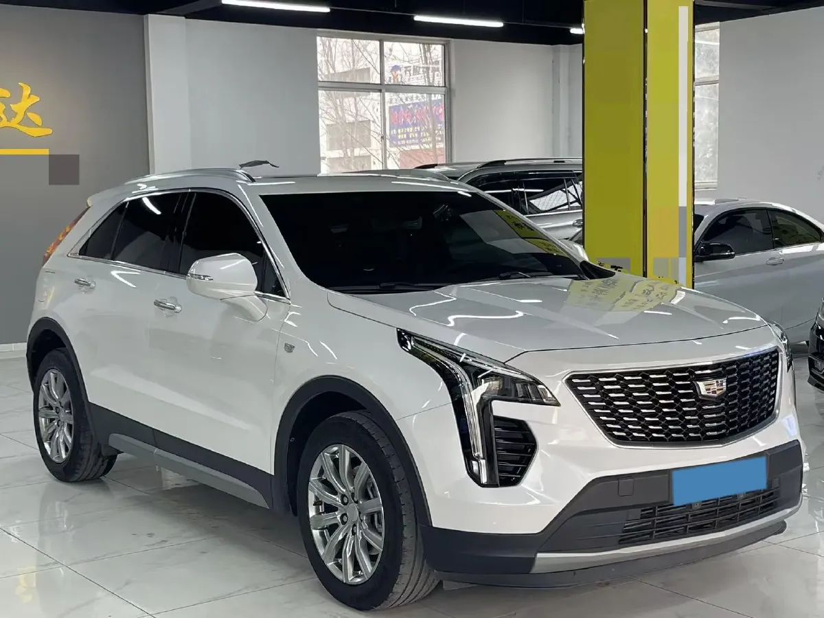 2022 Cadillac XT4 2.0T 237HP L4 9AT,autocango,china used car exporter,china ev exporter,chinese used car exporter,chinese used ev exporter