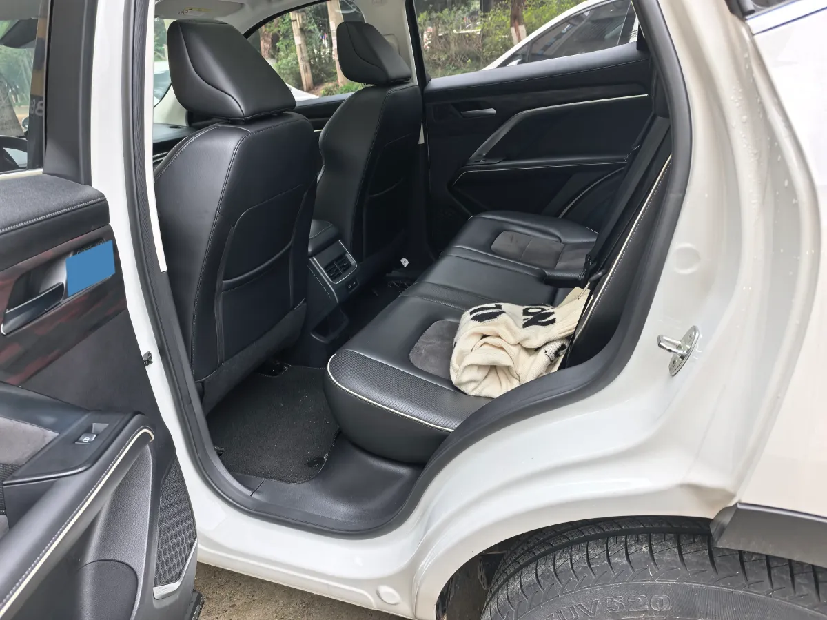 2021 Haval H6 1.5T 169HP L4 7DCT,autocango,china used car exporter,china ev exporter,chinese used car exporter,chinese used ev exporter