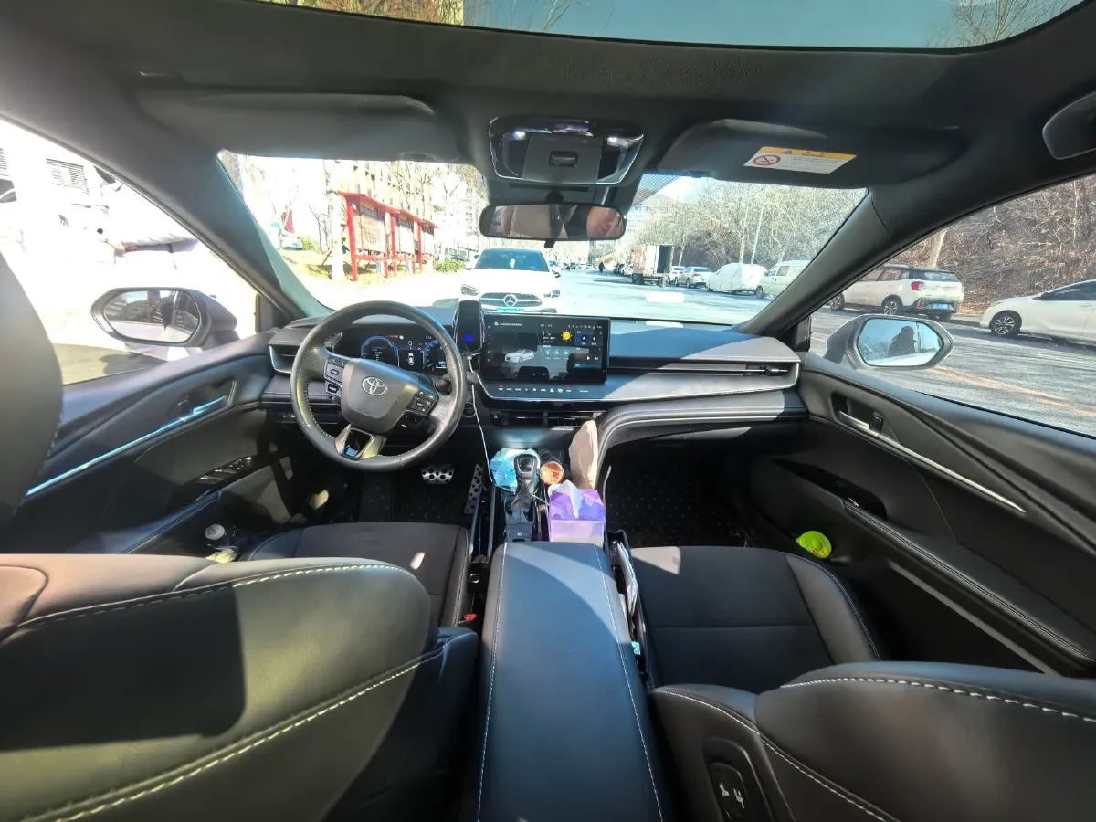 2024 Toyota Camry 2.0L 152HP L4 E-CVT Hybrid,autocango,china used car exporter,china ev exporter,chinese used car exporter,chinese used ev exporter