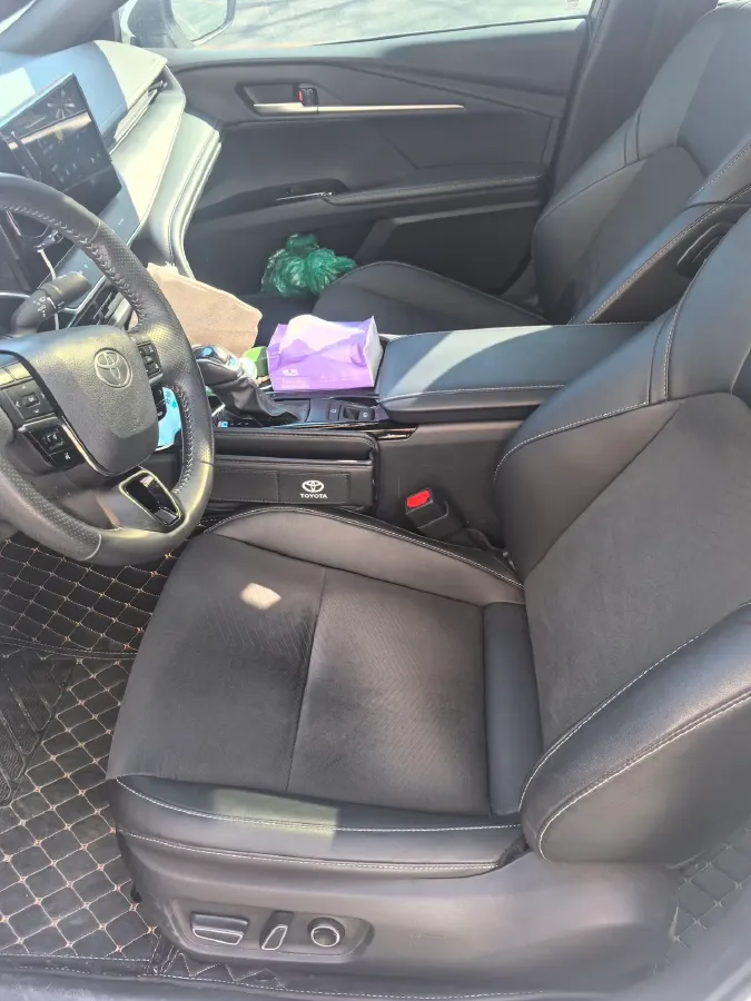 2024 Toyota Camry 2.0L 152HP L4 E-CVT Hybrid,autocango,china used car exporter,china ev exporter,chinese used car exporter,chinese used ev exporter