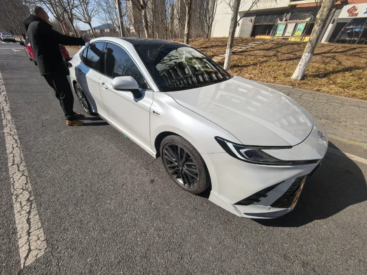 2024 Toyota Camry 2.0L 152HP L4 E-CVT Hybrid,autocango,china used car exporter,china ev exporter,chinese used car exporter,chinese used ev exporter