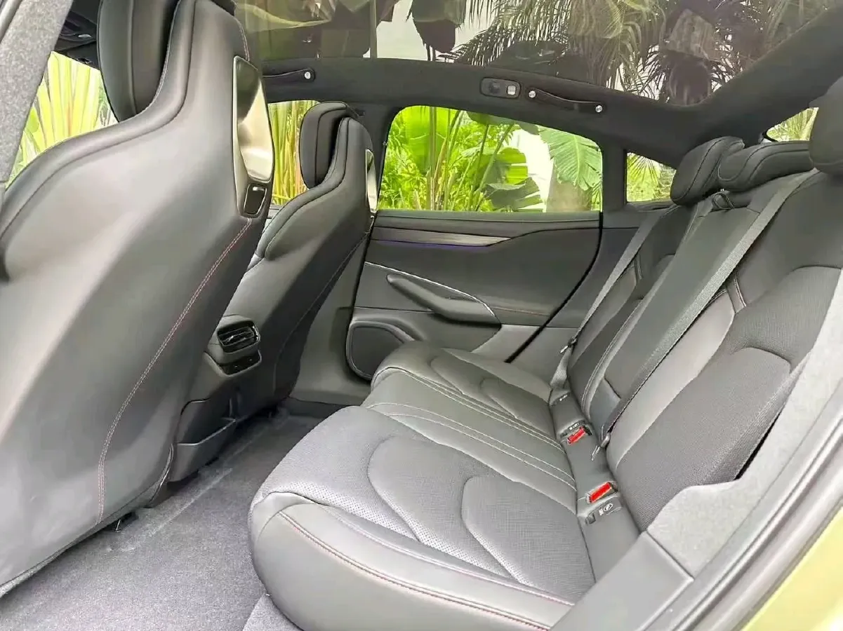 2024 MI SU7 BEV 94.3KWH,autocango,china used car exporter,china ev exporter,chinese used car exporter,chinese used ev exporter