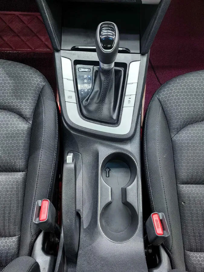 2016 Hyundai Elantra 1.6L 130HP L4 6AT,autocango,china used car exporter,china ev exporter,chinese used car exporter,chinese used ev exporter