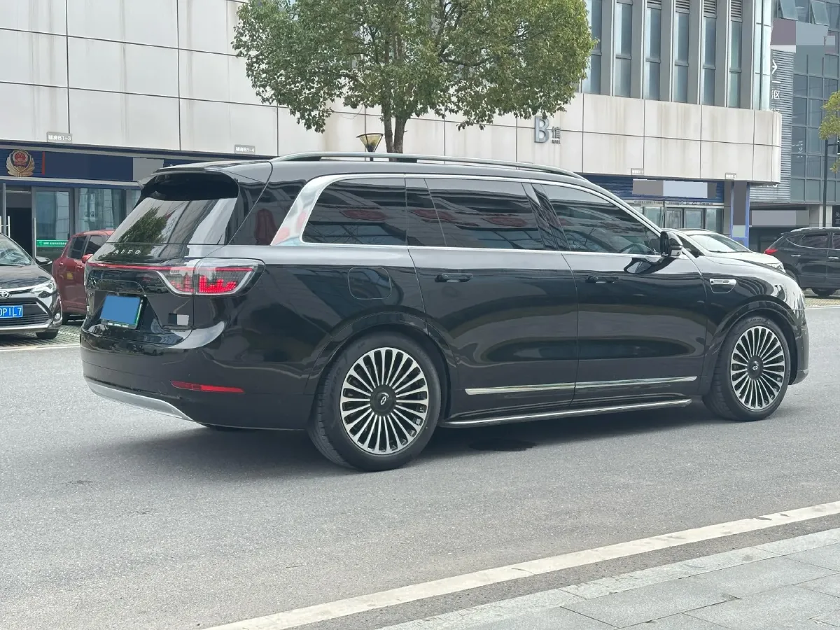 2024 AITO AITO M9 1.5T 152HP L4 REEV 42KWH,autocango,china used car exporter,china ev exporter,chinese used car exporter,chinese used ev exporter