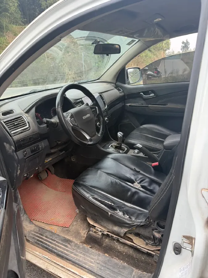 2020 Isuzu LingTuo 2.5T 150HP L4 6AT,autocango,china used car exporter,china ev exporter,chinese used car exporter,chinese used ev exporter