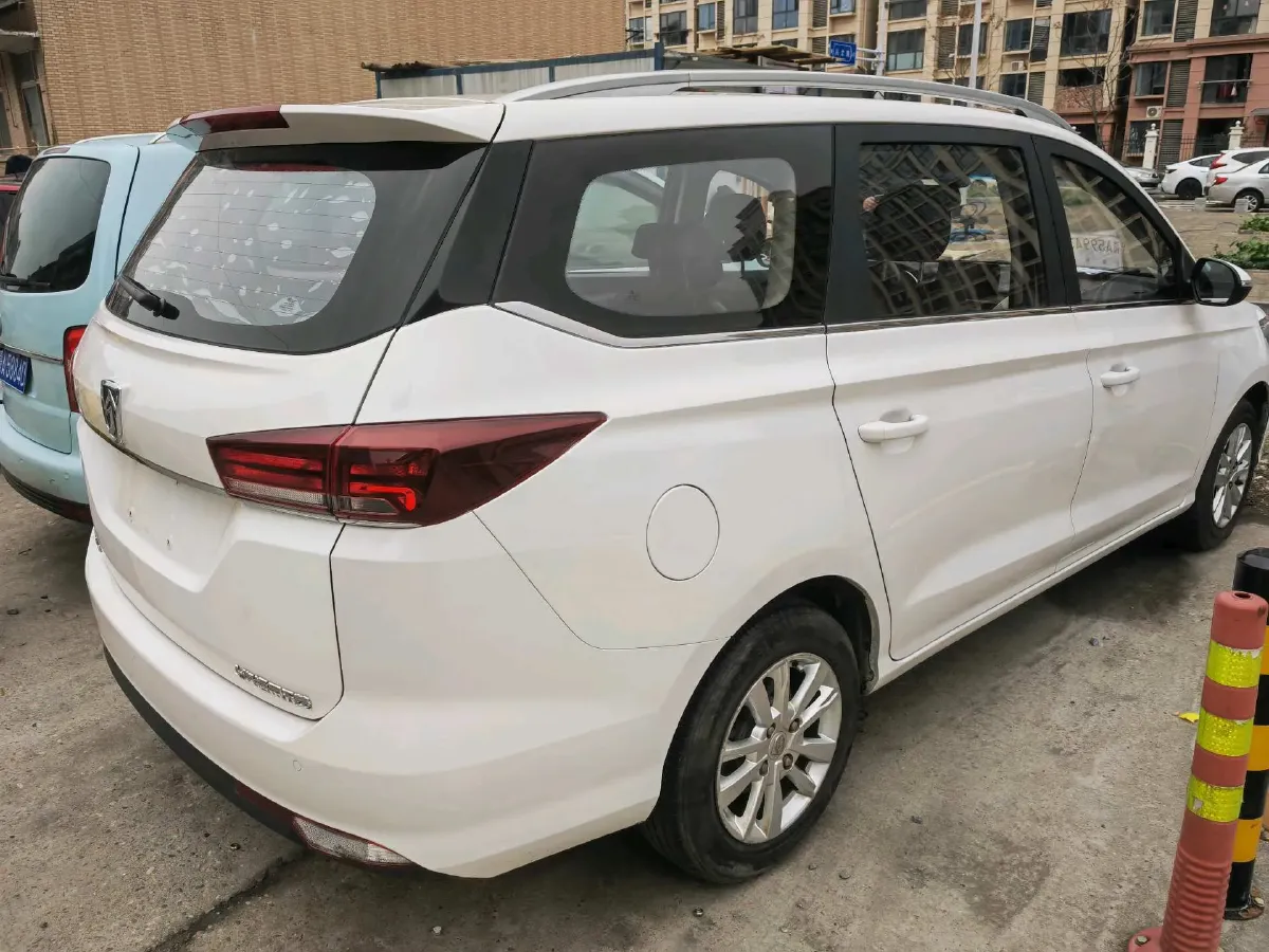 2019 BaoJun 730 1.5T 155HP L4 6MT,autocango,china used car exporter,china ev exporter,chinese used car exporter,chinese used ev exporter