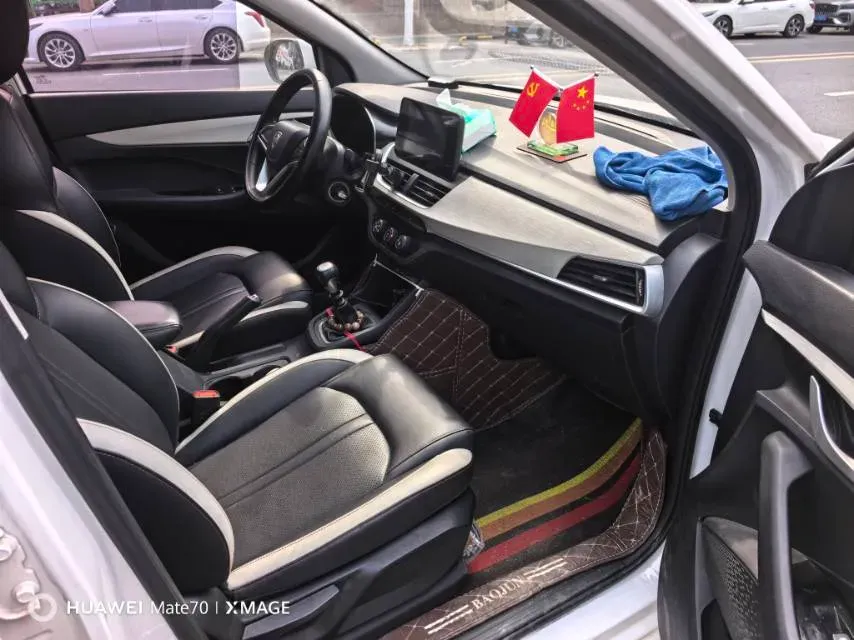 2019 BaoJun 360 1.5L 99HP L4 6MT,autocango,china used car exporter,china ev exporter,chinese used car exporter,chinese used ev exporter