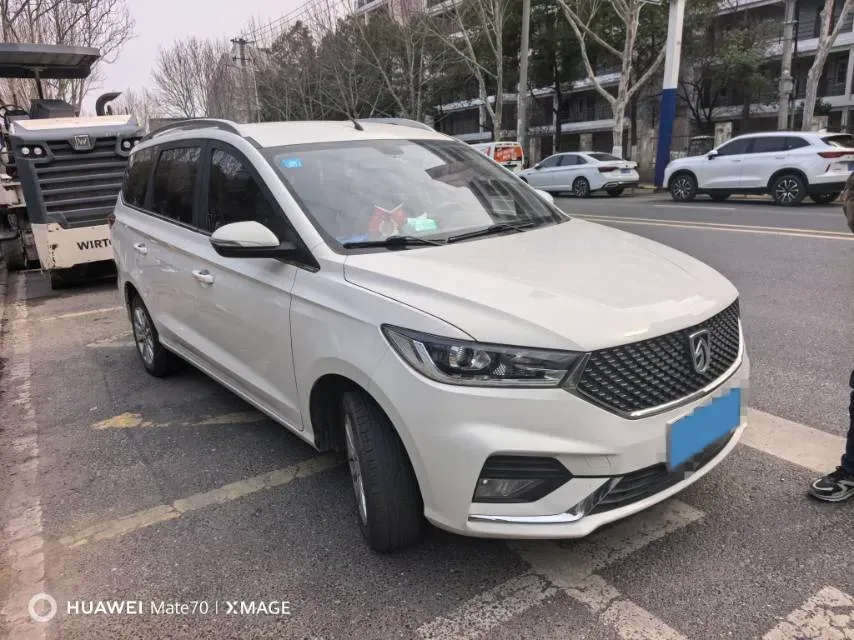 2019 BaoJun 360 1.5L 99HP L4 6MT,autocango,china used car exporter,china ev exporter,chinese used car exporter,chinese used ev exporter