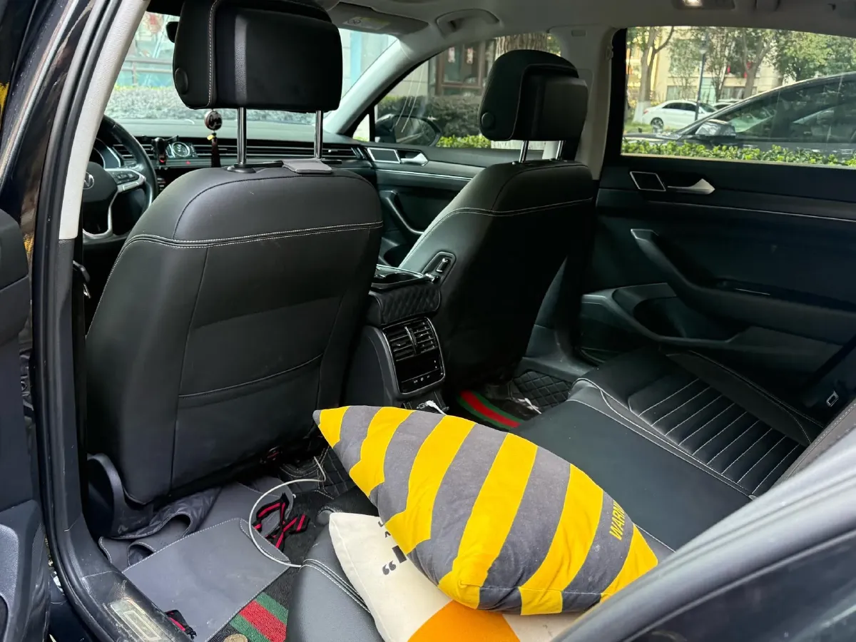 2020 Volkswagen Magotan 2.0T 186HP L4 7DCT,autocango,china used car exporter,china ev exporter,chinese used car exporter,chinese used ev exporter