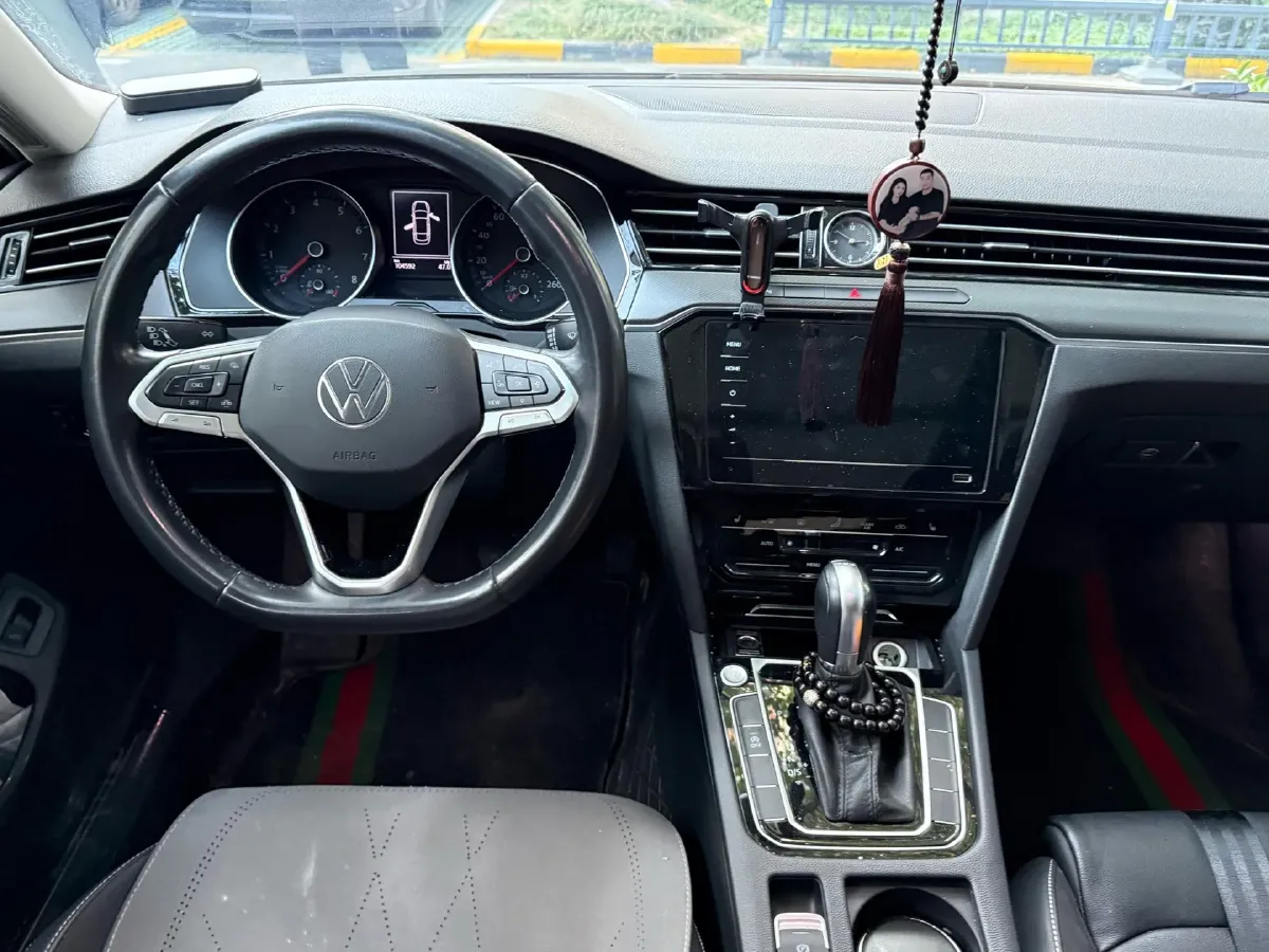 2020 Volkswagen Magotan 2.0T 186HP L4 7DCT,autocango,china used car exporter,china ev exporter,chinese used car exporter,chinese used ev exporter