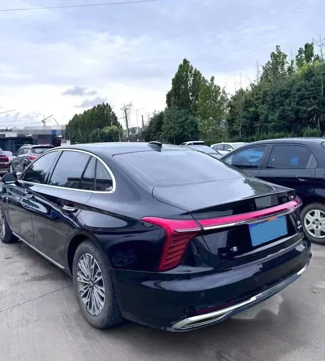 2023 HongQi H5 2.0T 224HP L4 8AT,autocango,china used car exporter,china ev exporter,chinese used car exporter,chinese used ev exporter
