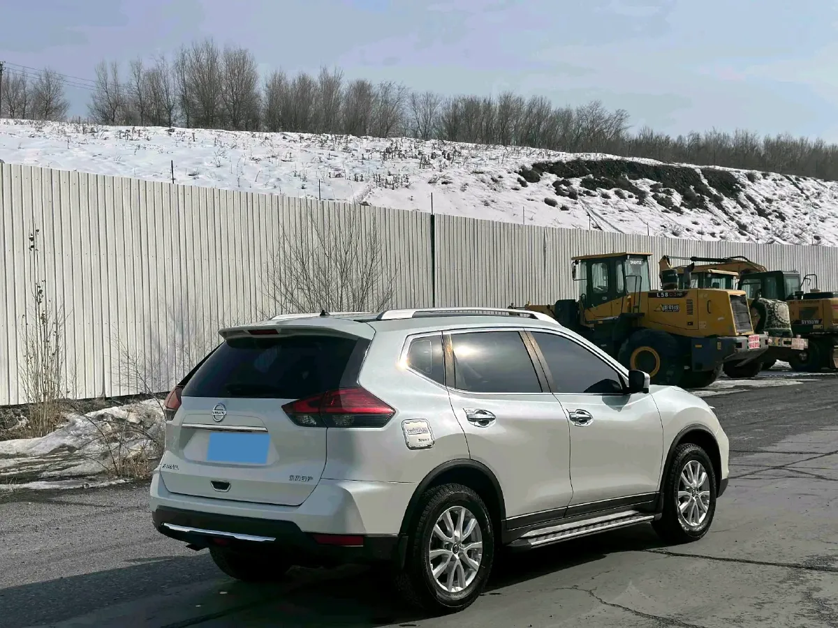 2021 Nissan X-Trail 2.0L 151HP L4 CVT,autocango,china used car exporter,china ev exporter,chinese used car exporter,chinese used ev exporter
