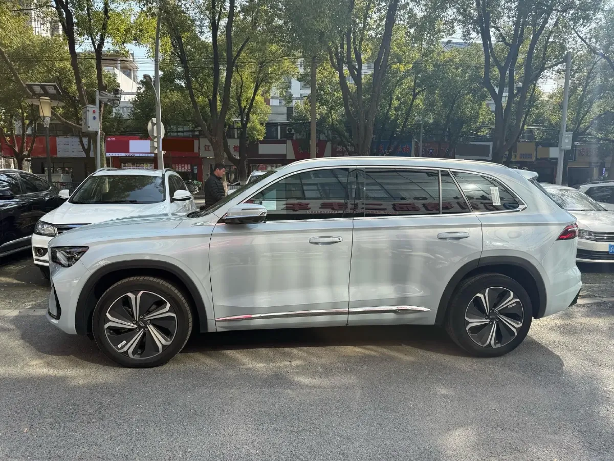 2022 Citroen C5 X 1.6T 175HP L4 8AT,autocango,china used car exporter,china ev exporter,chinese used car exporter,chinese used ev exporter