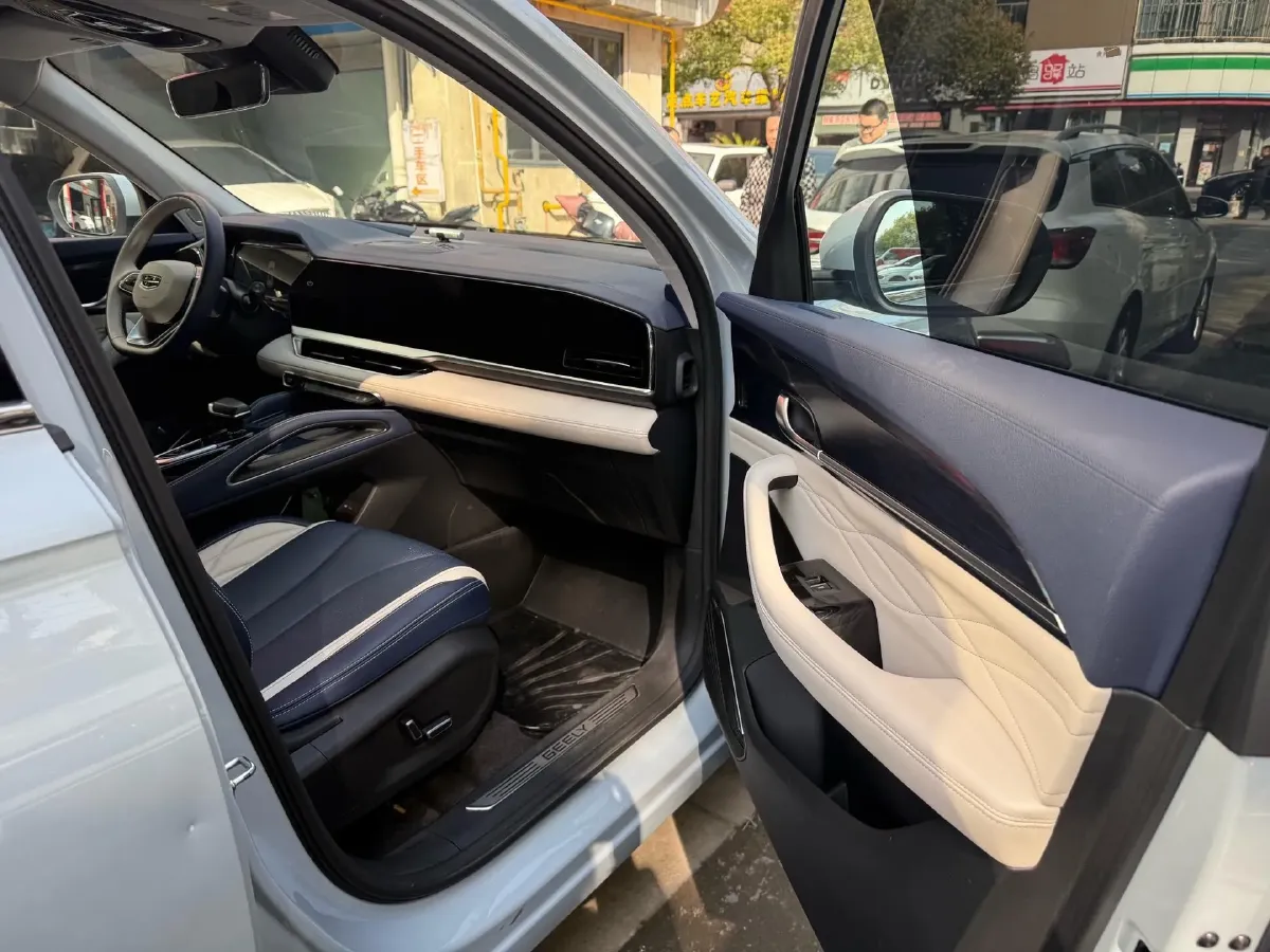 2022 Citroen C5 X 1.6T 175HP L4 8AT,autocango,china used car exporter,china ev exporter,chinese used car exporter,chinese used ev exporter