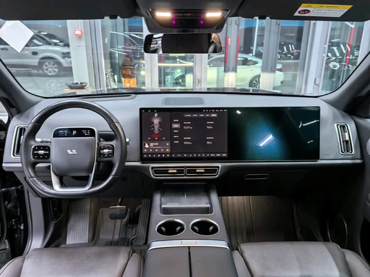 2023 Li L8 Range Extended 154HP REEV 40.9KWH,autocango,china used car exporter,china ev exporter,chinese used car exporter,chinese used ev exporter