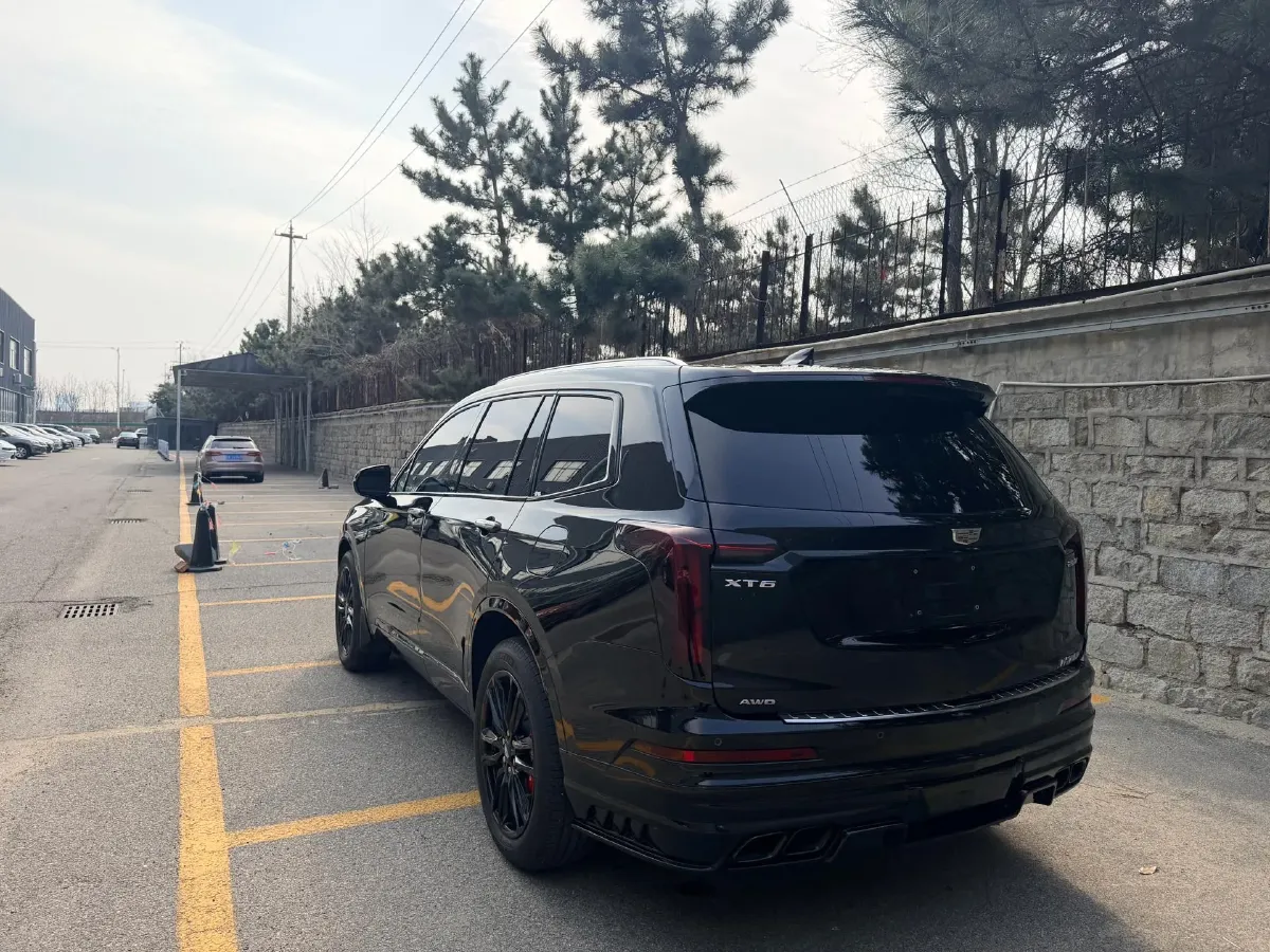 2022 Cadillac XT6 2.0T 237HP L4 9AT,autocango,china used car exporter,china ev exporter,chinese used car exporter,chinese used ev exporter