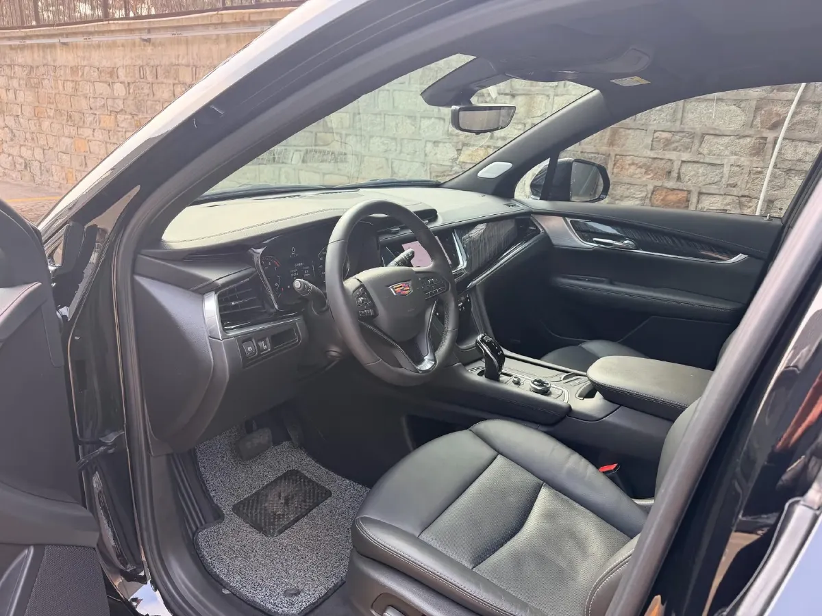 2022 Cadillac XT6 2.0T 237HP L4 9AT,autocango,china used car exporter,china ev exporter,chinese used car exporter,chinese used ev exporter