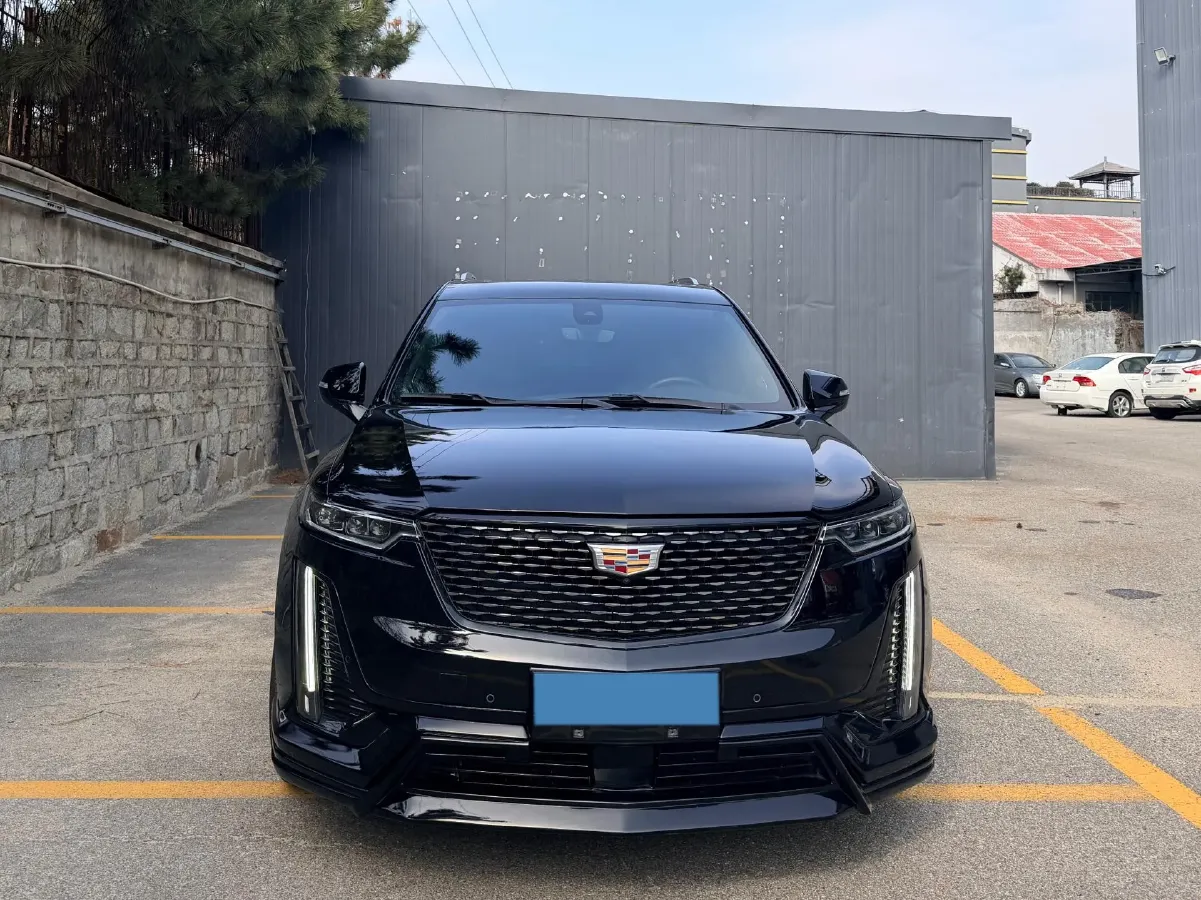 2022 Cadillac XT6 2.0T 237HP L4 9AT,autocango,china used car exporter,china ev exporter,chinese used car exporter,chinese used ev exporter