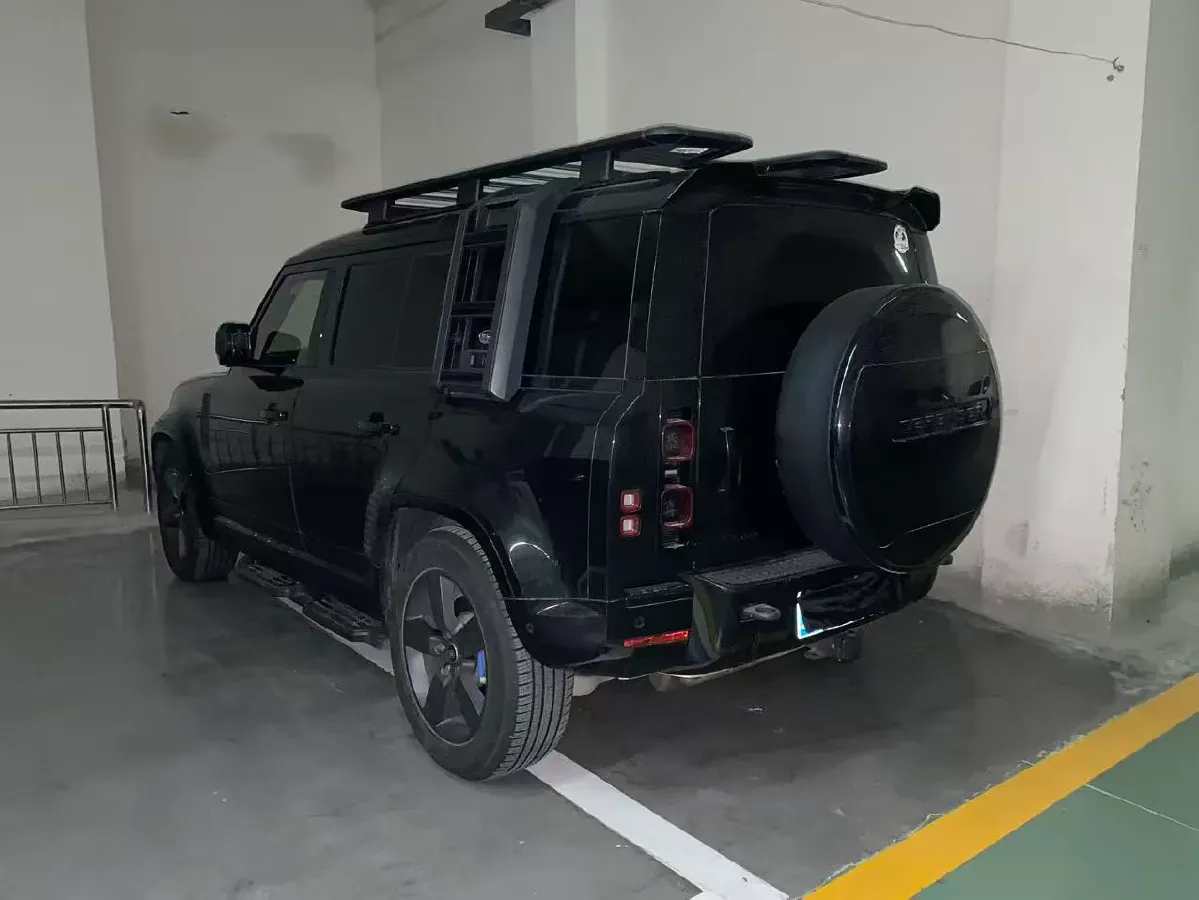 2022 Land Rover Defender 3.0T 400HP L6 8AT,autocango,china used car exporter,china ev exporter,chinese used car exporter,chinese used ev exporter