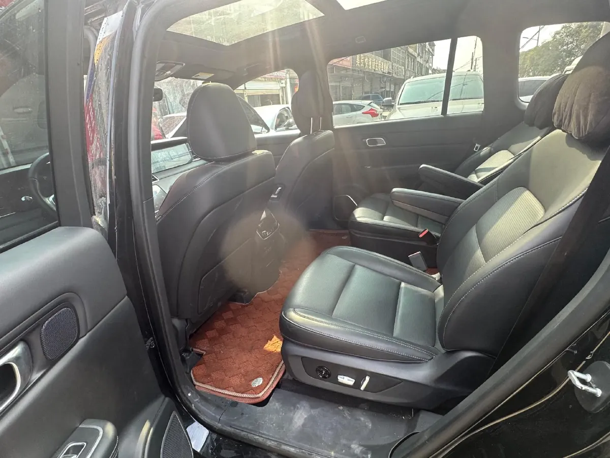 2021 Li ONE Range Extended 131HP REEV 40.5KWH,autocango,china used car exporter,china ev exporter,chinese used car exporter,chinese used ev exporter