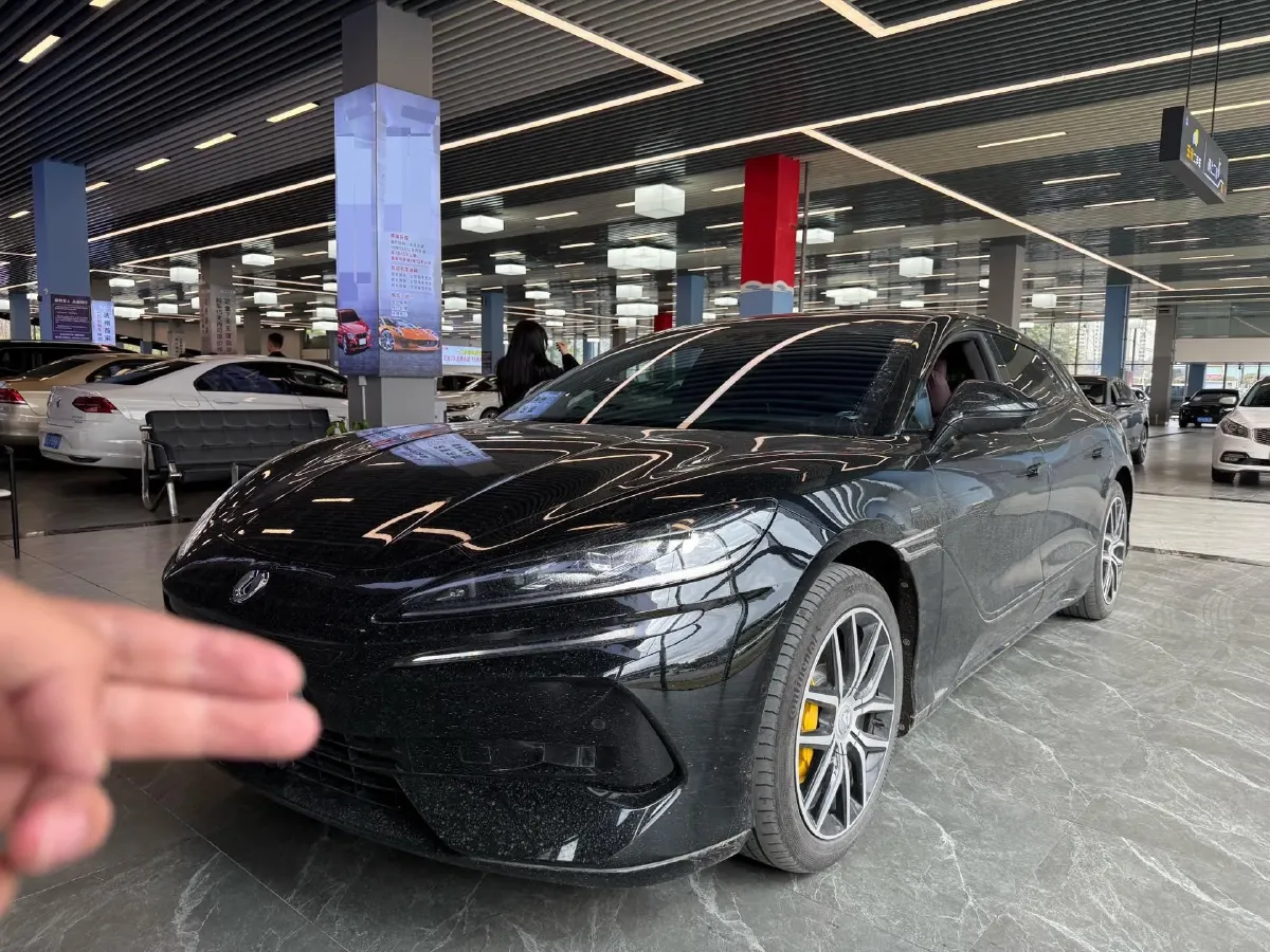 2024 Denza DenzaZ9GT 2.0T 207HP L4 E-CVT PHEV 38.5KWH,autocango,china used car exporter,china ev exporter,chinese used car exporter,chinese used ev exporter
