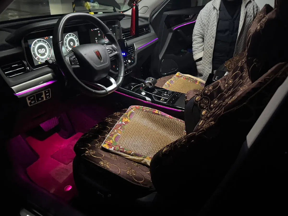 2023 HongQi HS5 2.0T 252HP L4 8AT,autocango,china used car exporter,china ev exporter,chinese used car exporter,chinese used ev exporter