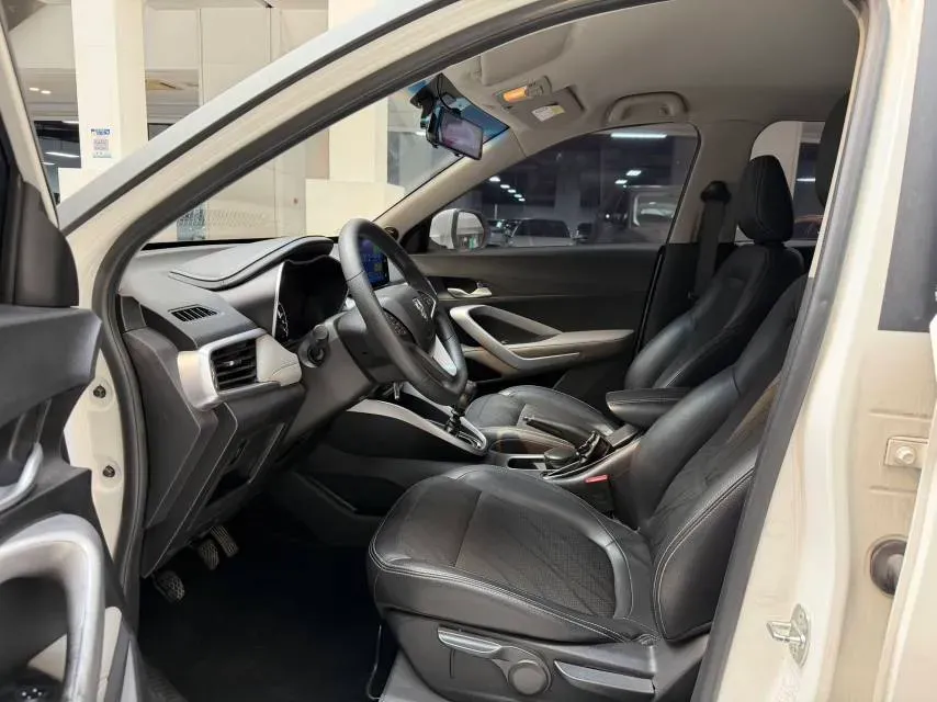 2017 BaoJun 510 1.5L 112HP L4 6MT,autocango,china used car exporter,china ev exporter,chinese used car exporter,chinese used ev exporter