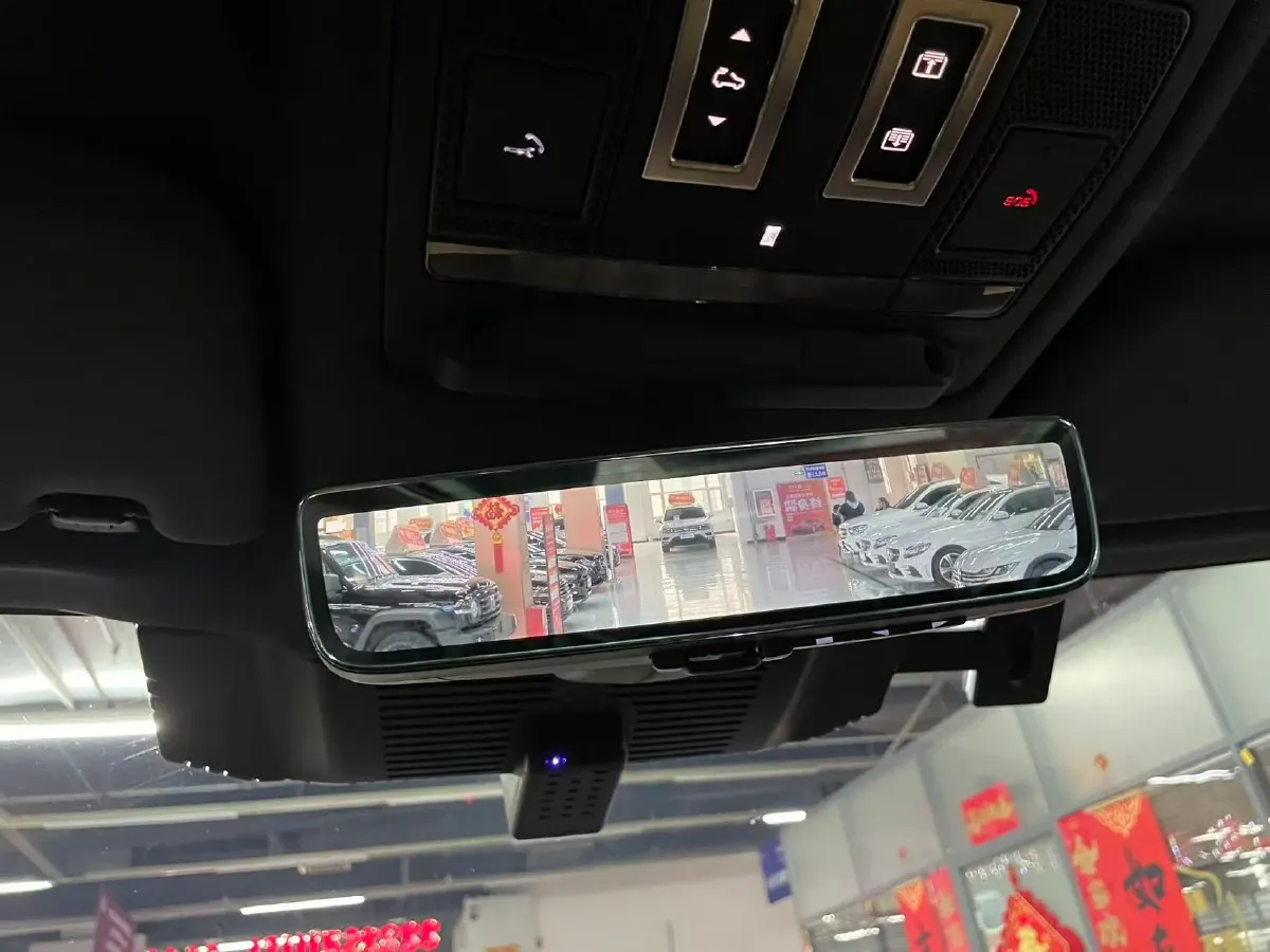 2023 Land Rover Defender 3.0T 400HP L6 8AT,autocango,china used car exporter,china ev exporter,chinese used car exporter,chinese used ev exporter