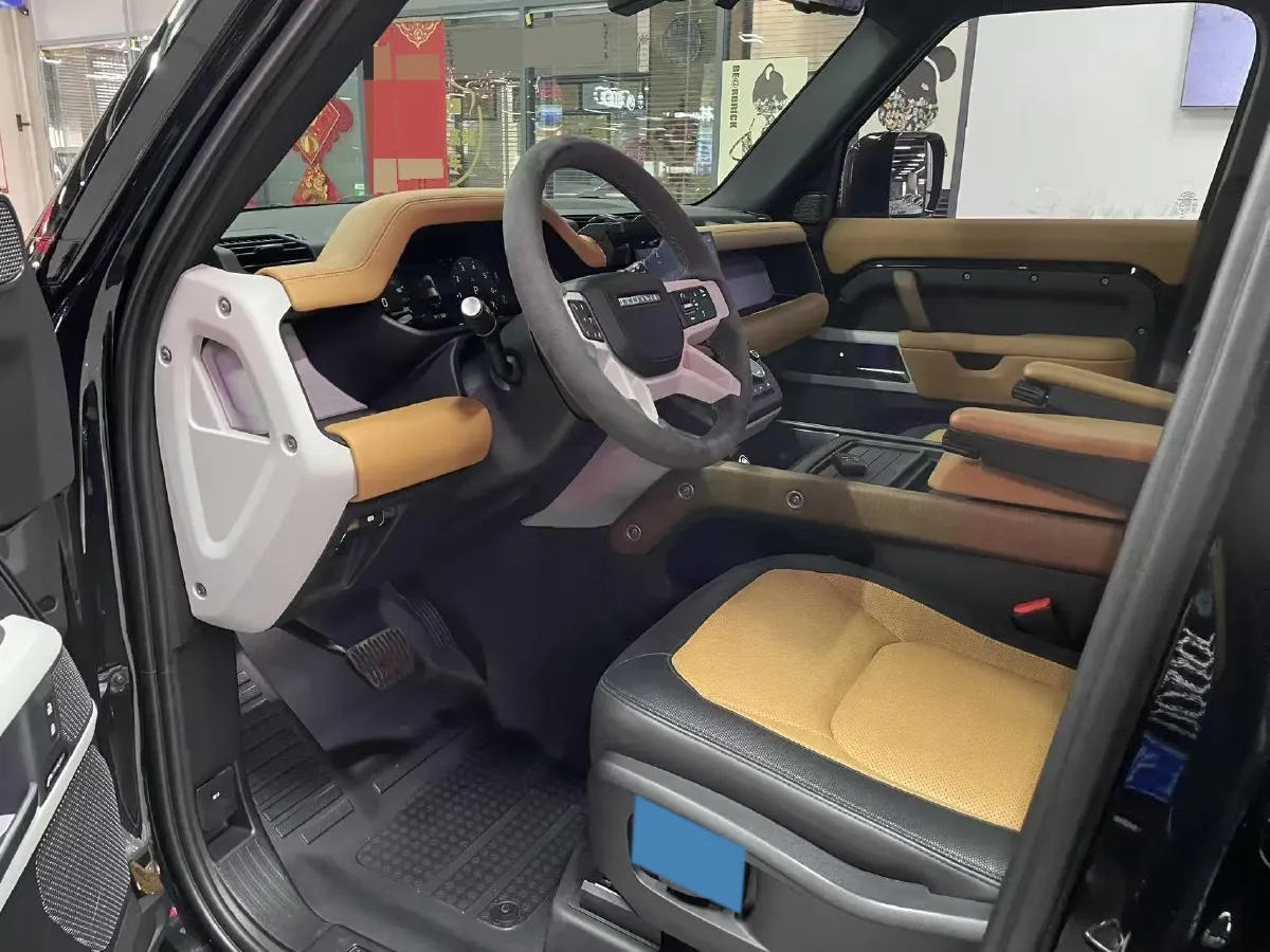 2023 Land Rover Defender 3.0T 400HP L6 8AT,autocango,china used car exporter,china ev exporter,chinese used car exporter,chinese used ev exporter