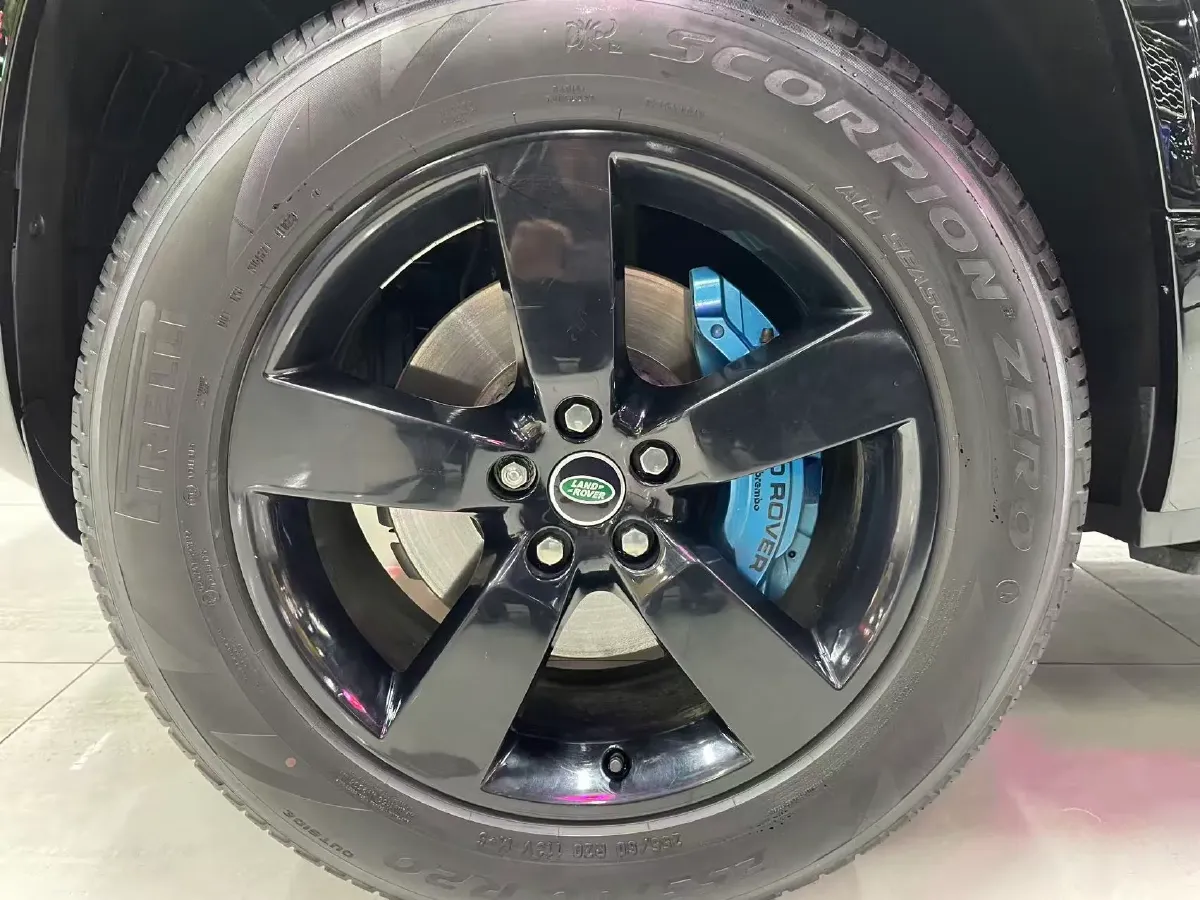 2023 Land Rover Defender 3.0T 400HP L6 8AT,autocango,china used car exporter,china ev exporter,chinese used car exporter,chinese used ev exporter