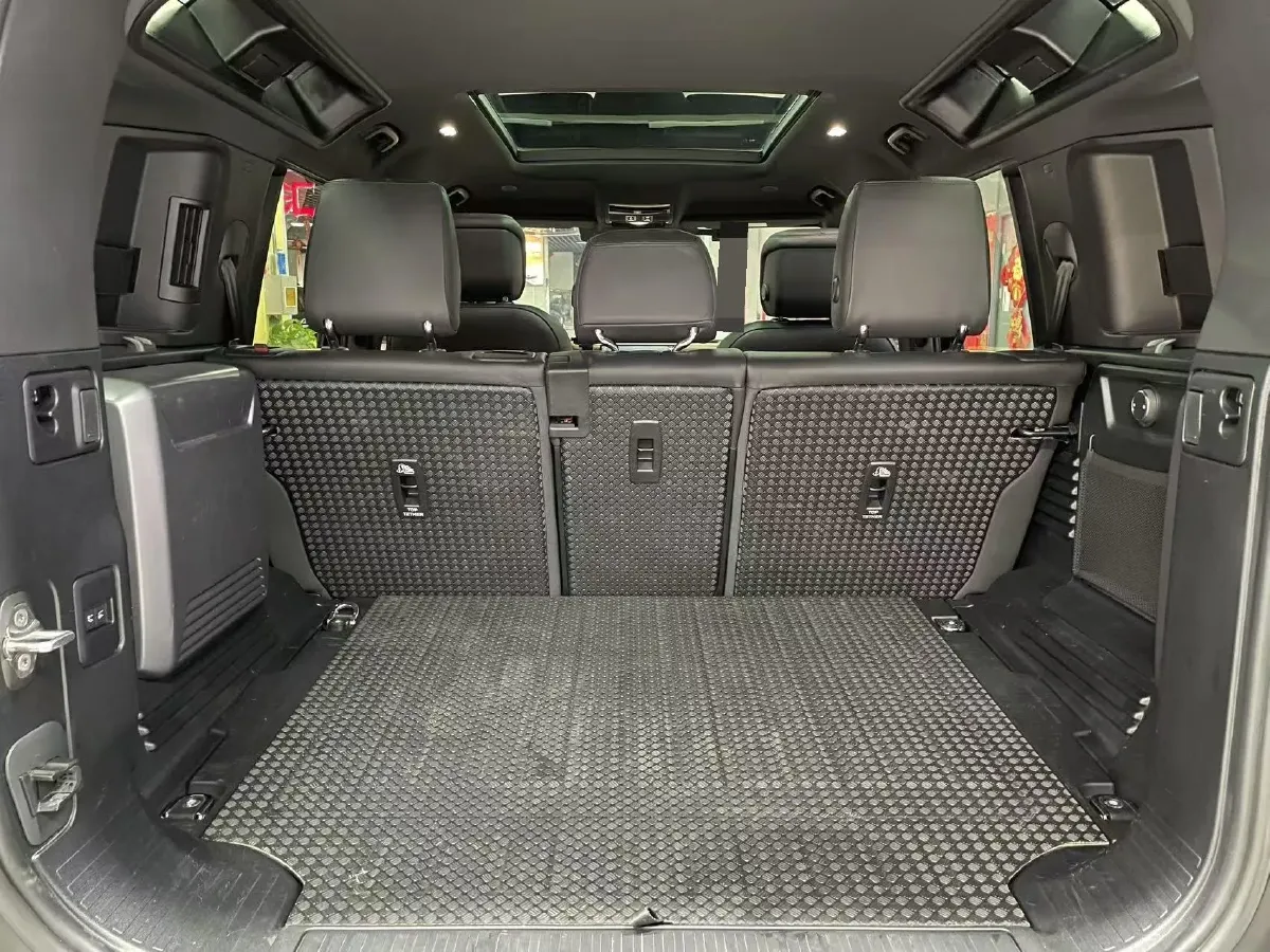 2023 Land Rover Defender 3.0T 400HP L6 8AT,autocango,china used car exporter,china ev exporter,chinese used car exporter,chinese used ev exporter