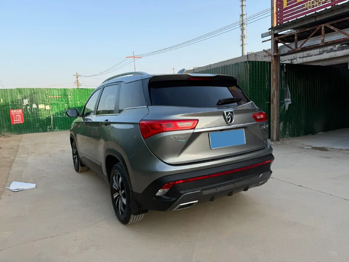 2018 BaoJun 530 1.5T 150HP L4 6MT,autocango,china used car exporter,china ev exporter,chinese used car exporter,chinese used ev exporter