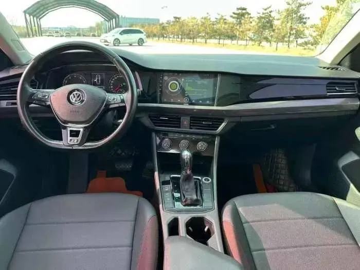 2023 Volkswagen Passat 2.0T 186HP L4 7DCT,autocango,china used car exporter,china ev exporter,chinese used car exporter,chinese used ev exporter