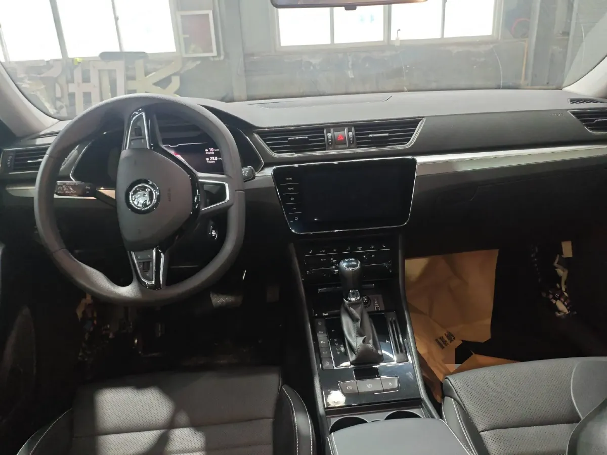 2023 Skoda Superb 1.4T 150HP L4 7DCT,autocango,china used car exporter,china ev exporter,chinese used car exporter,chinese used ev exporter