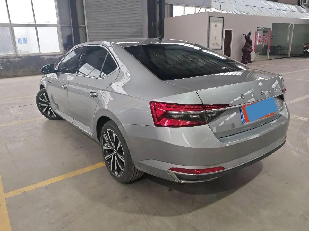2023 Skoda Superb 1.4T 150HP L4 7DCT,autocango,china used car exporter,china ev exporter,chinese used car exporter,chinese used ev exporter